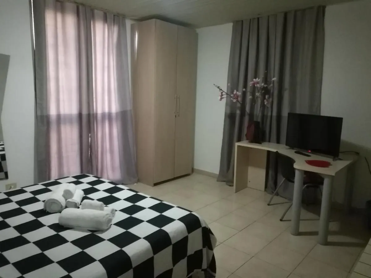 Bed & Breakfast Toto' S Rooms Catania Italy